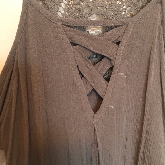 Olive green tank with sleeves - Picture 4 of 5